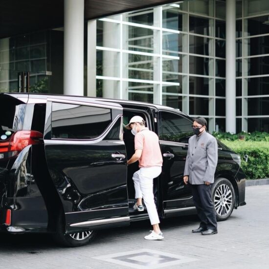 Elite Family Package Airport VIP Services for 4 Passengers