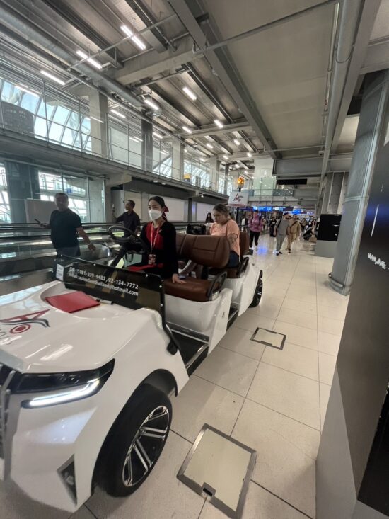 S__12886031.jpg VIP Fast Track with Electro Cart (Buggy) on Arrival @ Suvarnbhumi Airport